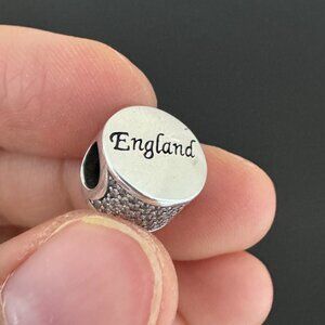Pandora England Flag Exclusive Charm